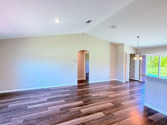 5th image of 15629 SW 46th Avenue Rd