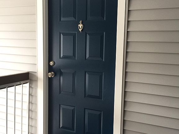 2nd image of 21 Norwich Pl #18