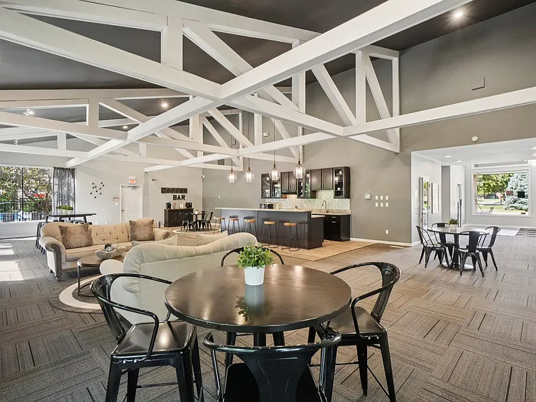 Eastwood Village Apartments — Photo 15