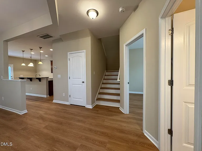 4478 Middletown Dr — Photo 3