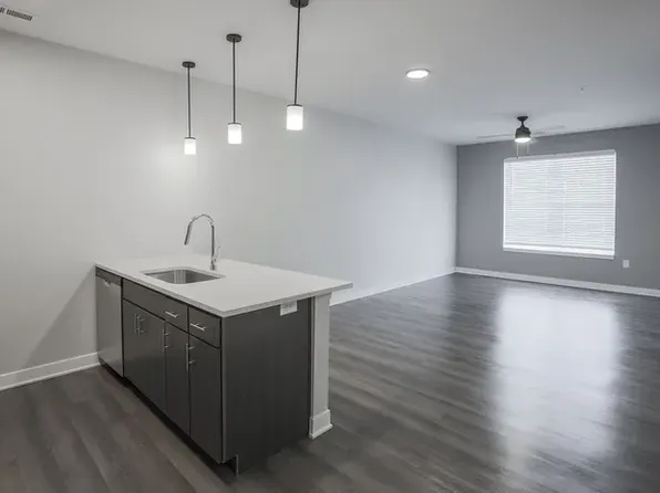 3700 Paramount Dr #115, West Lafayette, IN 47906