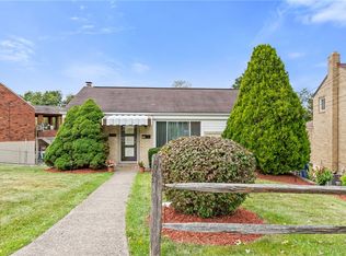 490 Ridgemont Dr, Pittsburgh, PA 15220