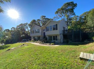 12 Appian Way, Johnston, RI 02919
