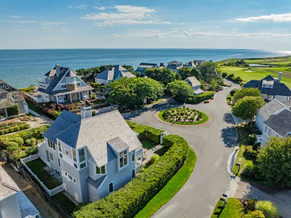 122 Shore Drive W, Mashpee, MA 02649