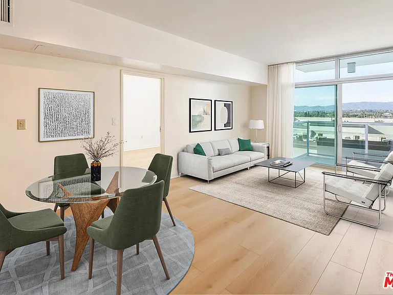 13700 Marina Pointe Dr #721 — Photo 1