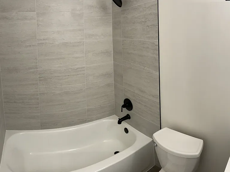 340 N 1st St #2 — Photo 7