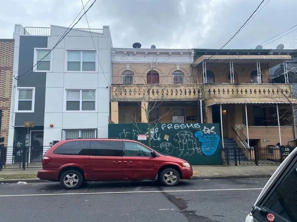 976 Dumont Ave, Brooklyn, NY 11208