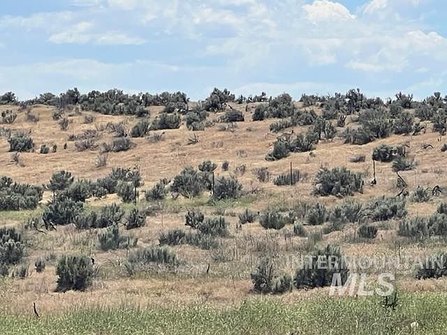 2nd image of Gray Sage Rd