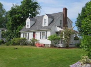 213 Russell Ave, Suffield, CT 06078