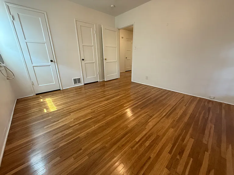 1333 E Colton Ave — Photo 3