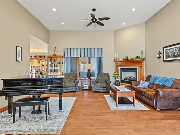 5th image of 2535 Dundee Ln