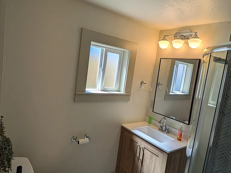 1149 SW Brockwood Ave — Photo 12