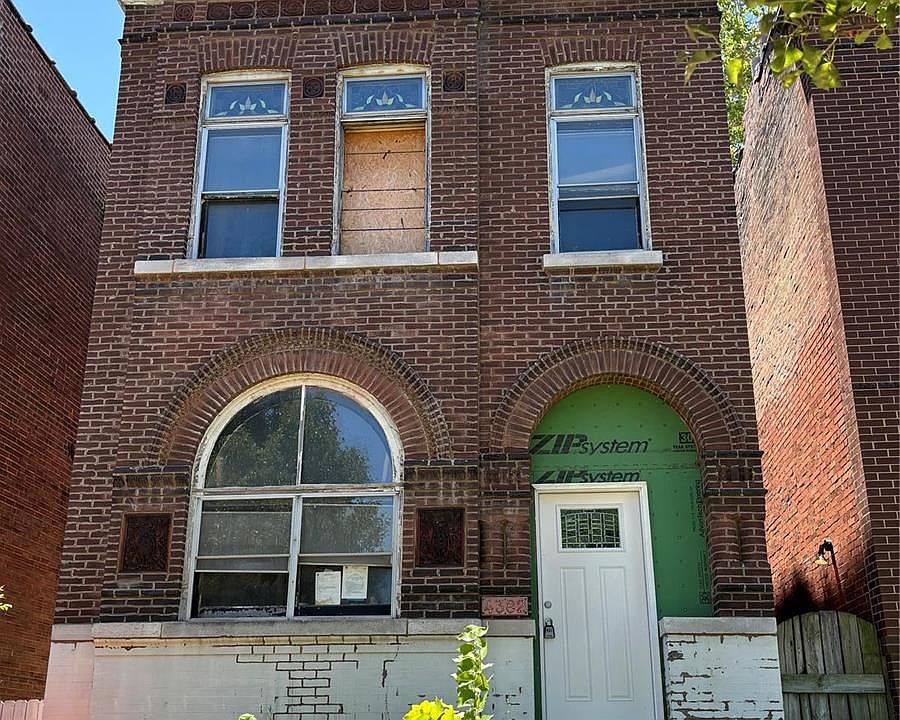 1st image of 4382 Chouteau Ave