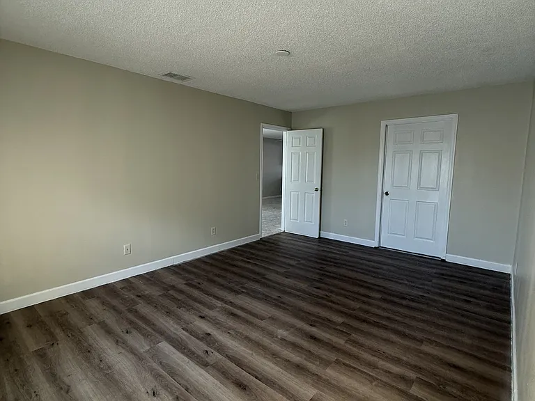 752 Lucaya Dr — Photo 9