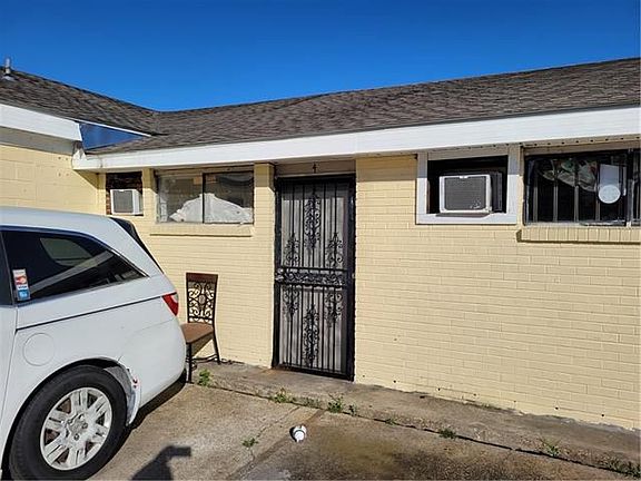 2nd image of 1913 7th St #4