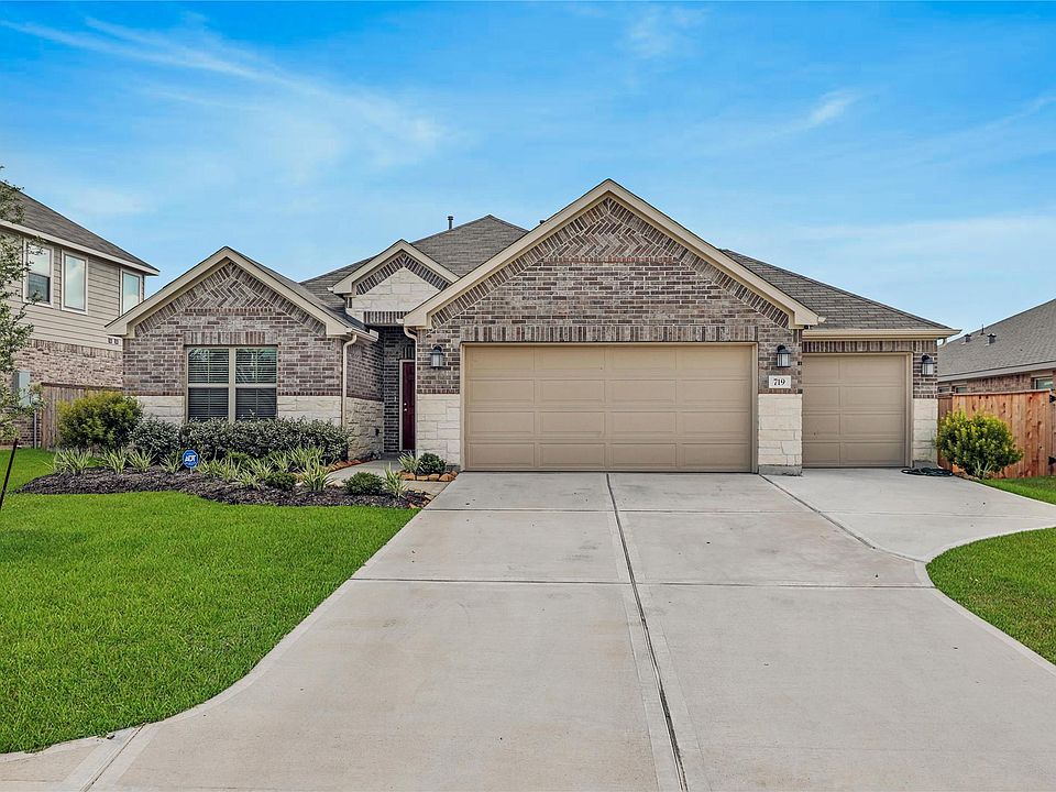 1st image of 719 Autumn Lake Ln