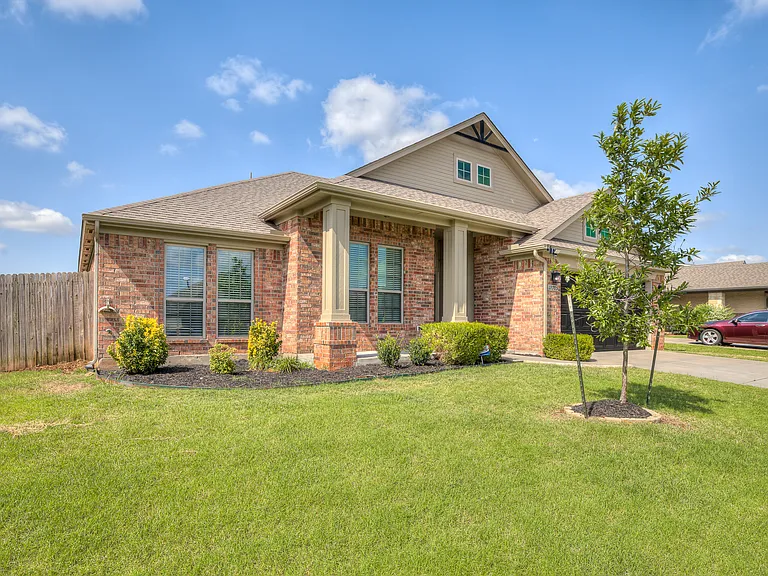 18705 Vivo Dr — Photo 9