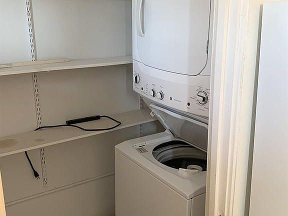 2nd image of 6140 N Lakewood Ave APT 2