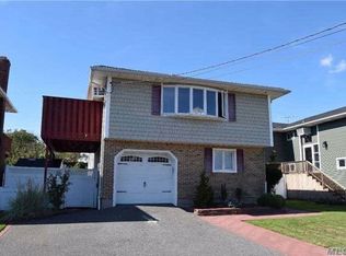 4074 Ohio Pl, Island Park, NY 11558