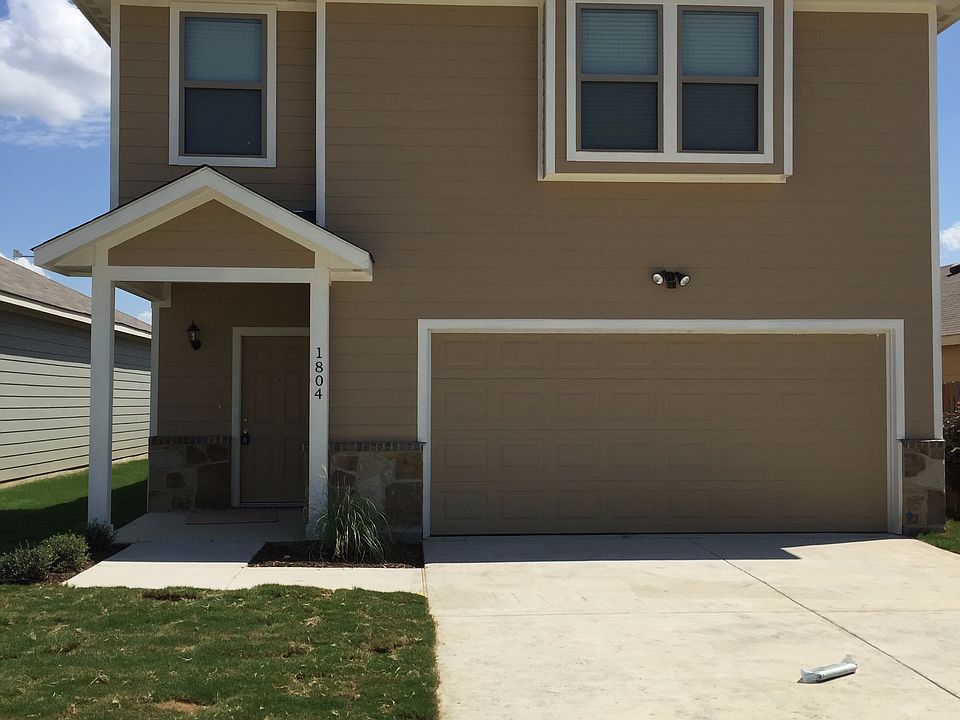 1st image of 1804 Village Park Trl