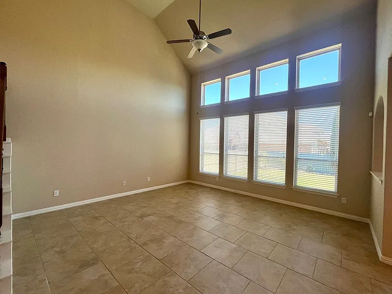 8630 Sierra Sky — Photo 11