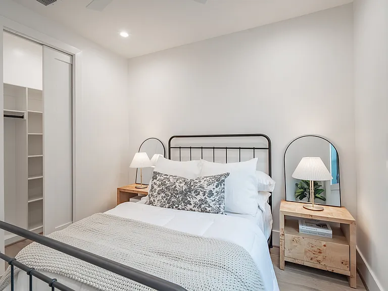 4525 Emerson Ave #3L — Photo 17