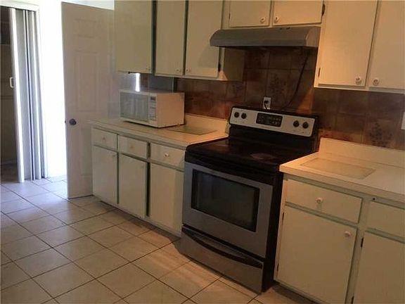 3rd image of 3325 NW 180th St