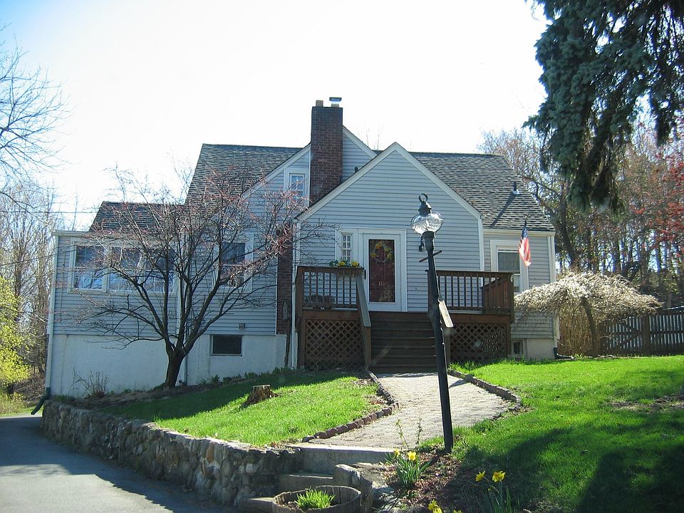 Charming home with beautiful views.  Monroe-Woodbury School District.