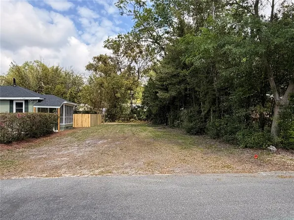 NE 7th Pl, Gainesville, FL 32601