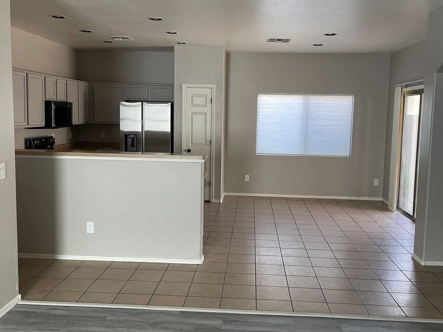 3 bed, 1502 sqft, $1,900 — Photo 4