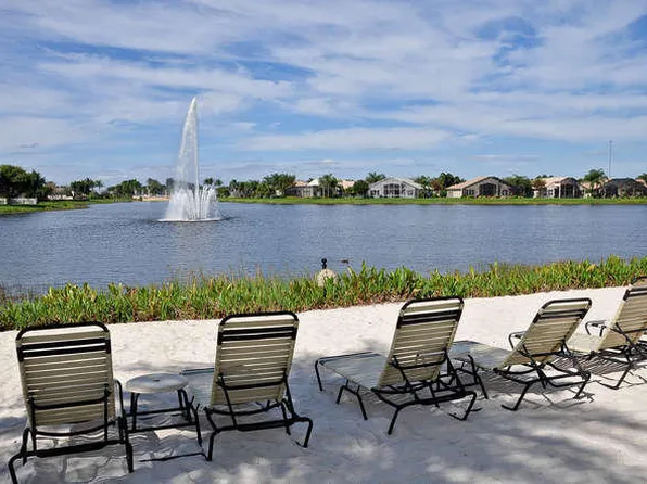 8770 Arbor Walk Drive, Lake Worth, FL 33467