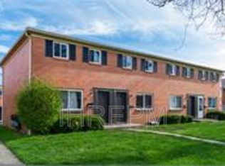 880 N Meadows Ct #D, Columbus, OH 43229