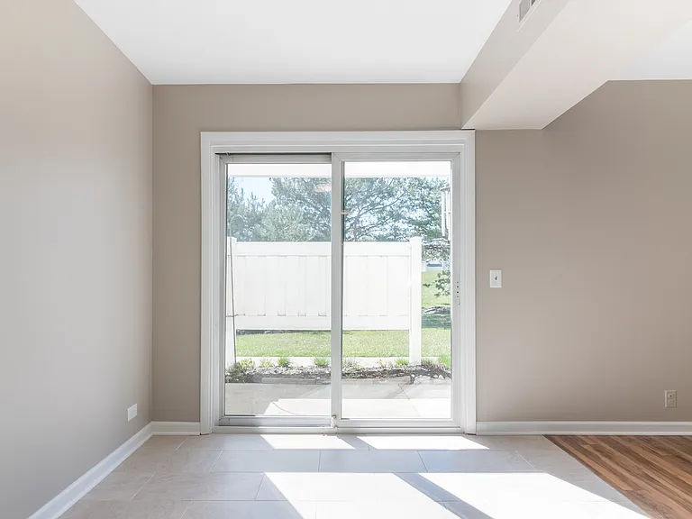 711 Sunfish Pt — Photo 9