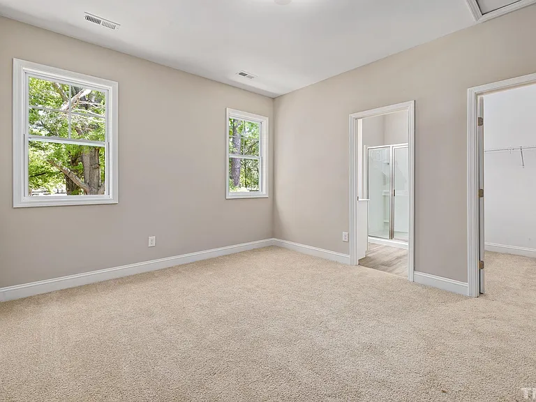 335 E Pine Ave — Photo 14