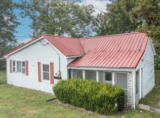 591 Redmon Rd, Paris, KY 40361