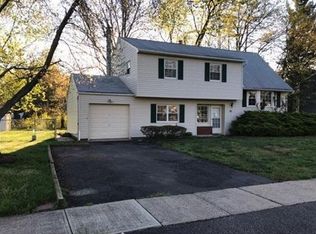 21 Sefton Cir, Piscataway, NJ