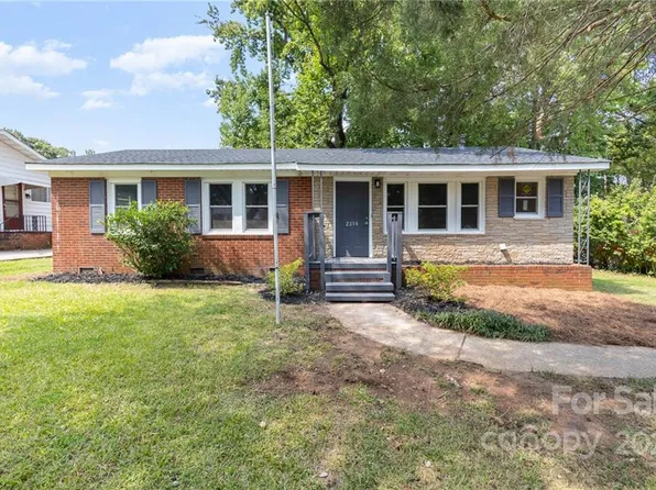 2316 Pruitt St, Charlotte, NC 28208
