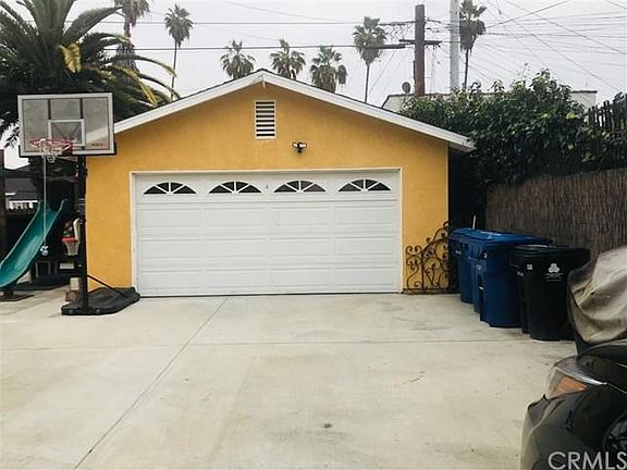 2nd image of 3986 S Hobart Blvd