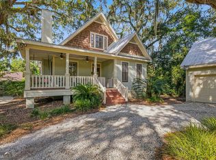104 Youngwood Dr, Saint Simons Island, GA 31522