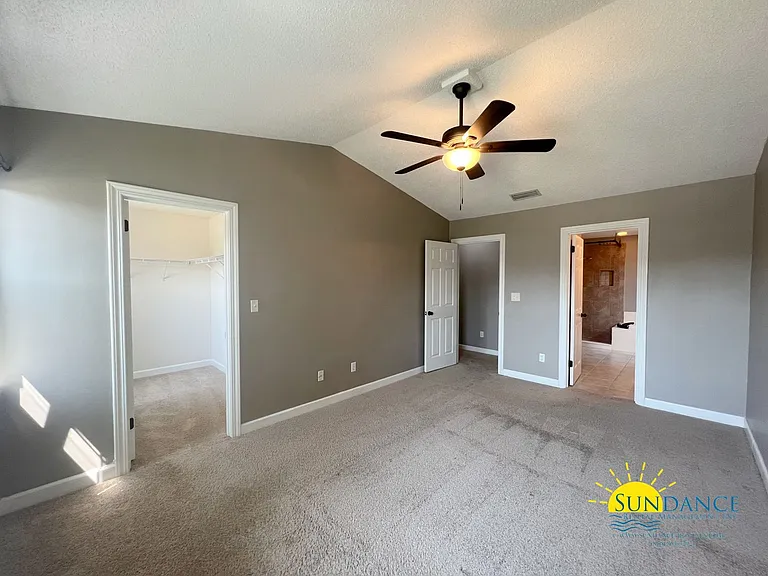 453 Forest Glen Pl — Photo 12