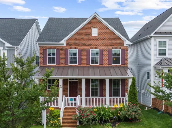 135 Limpkin Ave, Clarksburg, MD 20871