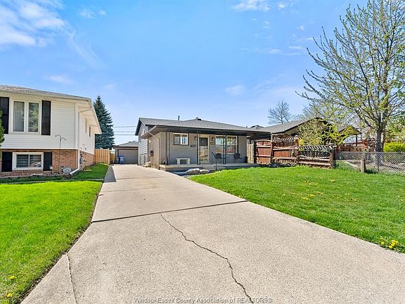 5th image of 2707 Alexis Rd