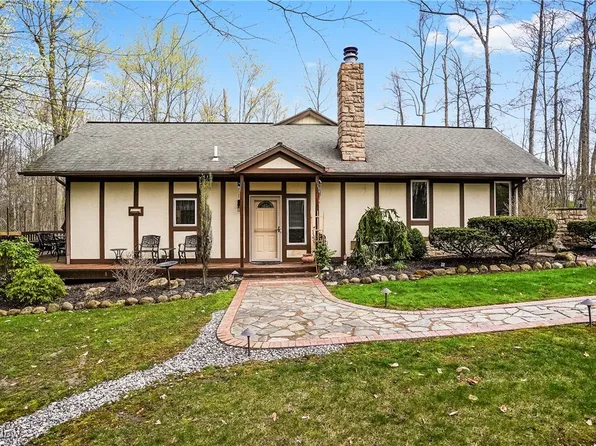 13068 Chillicothe Rd, Chesterland, OH 44026