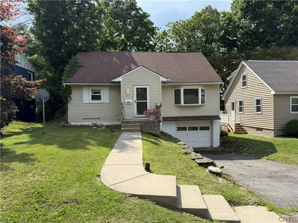 154 Sunhill Ter, Syracuse, NY 13207