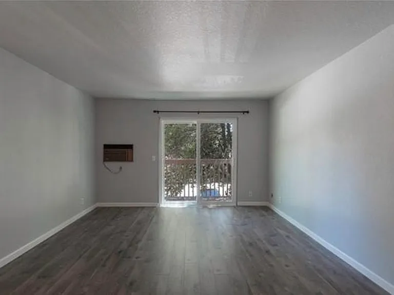 7464 Santa Ysabel Ave #E — Photo 2