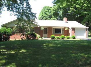 8 Bel Aire Ter, Portland, CT 06480