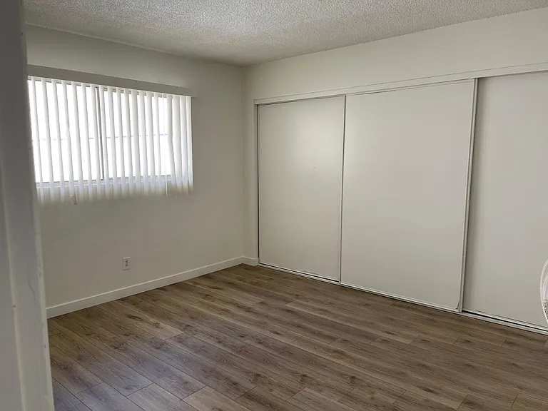 731 Ridgeway Ln #4 — Photo 5