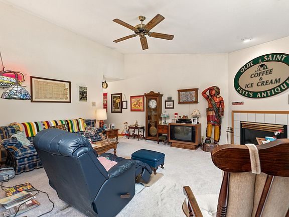4th image of 340 Loyola Dr APT D