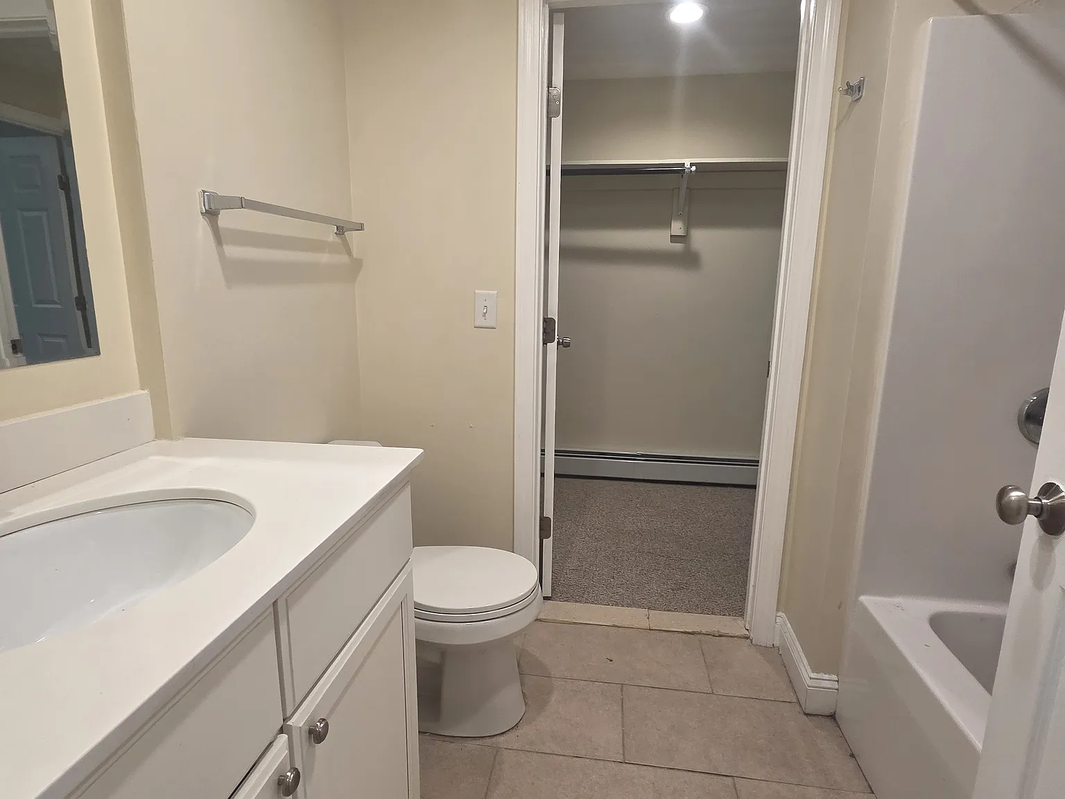 2 bed, 1000 sqft, $1,995 — Photo 3
