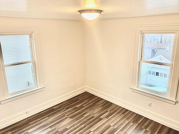 3rd image of 316 Delaware Ave